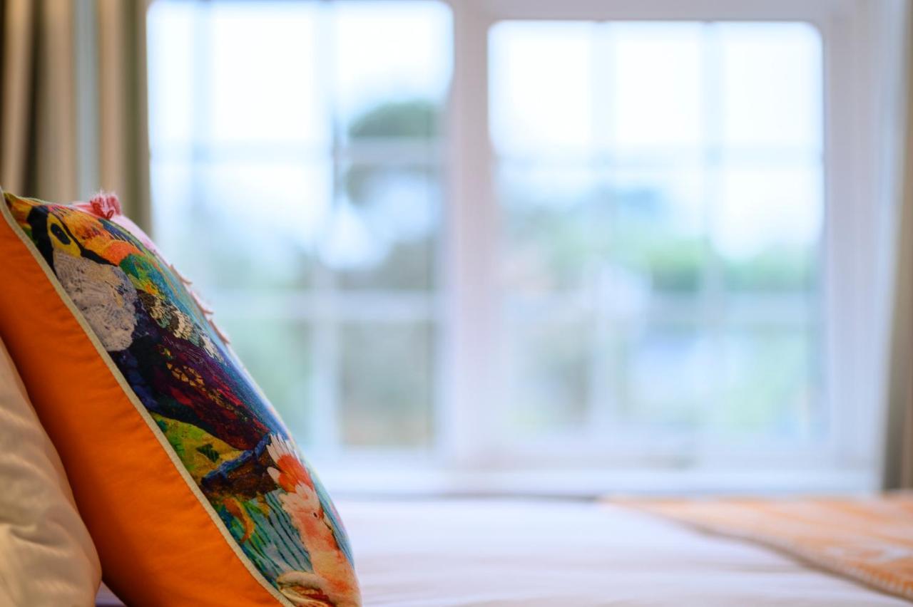 Bed and Breakfast The Lazy Lion à Milford on Sea Extérieur photo